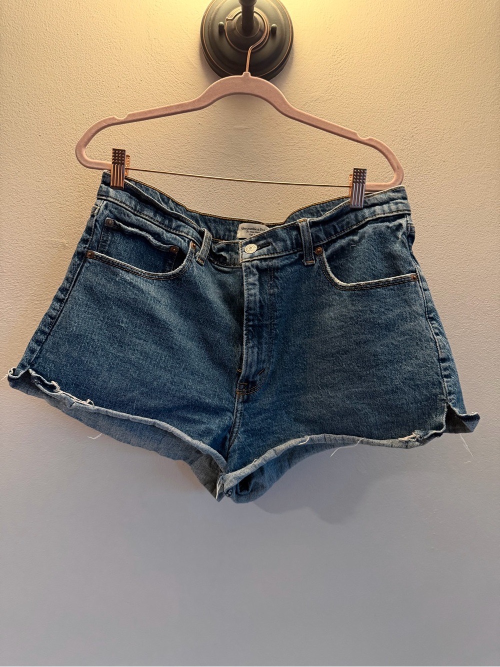 Abercrombie & Fitch Dark Blue Denim Cutoff Shorts size 32